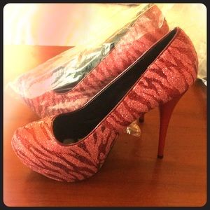 Shi by Journeys platform heels